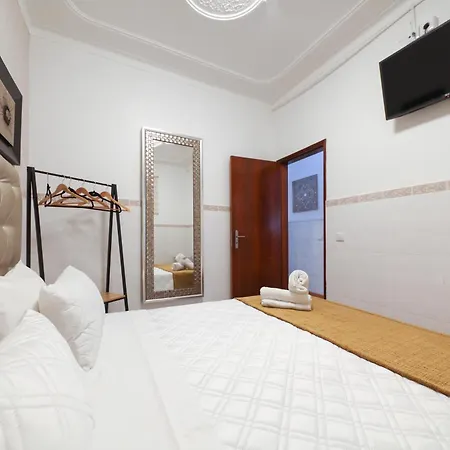 Dina House Quinzico 펜션 나자레