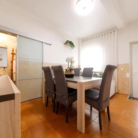 펜션 Dina House Quinzico 나자레