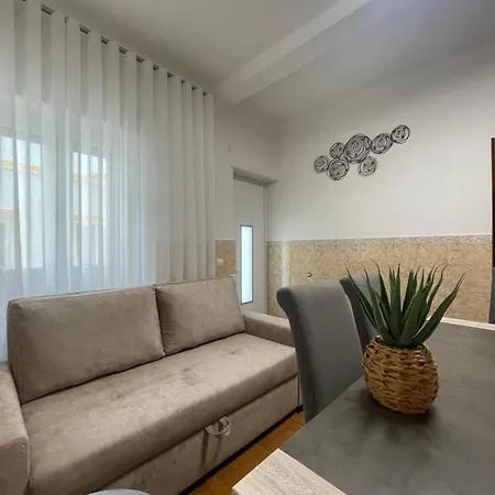 Holiday home Dina House Quinzico *