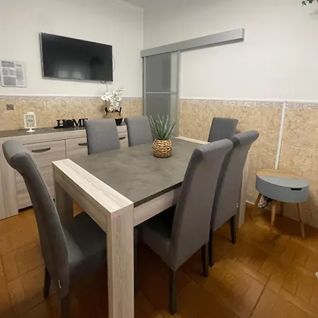 Dina House Quinzico Holiday home *
