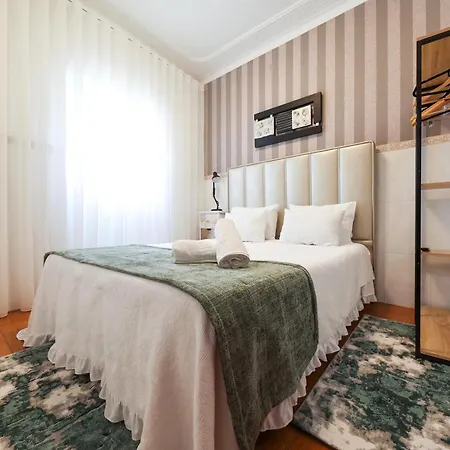 Dina House Quinzico بيت للعطل