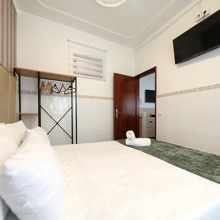 Dina House Quinzico نازاريه