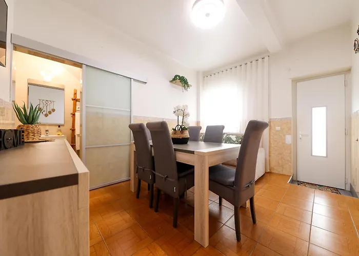펜션 Dina House Quinzico 나자레